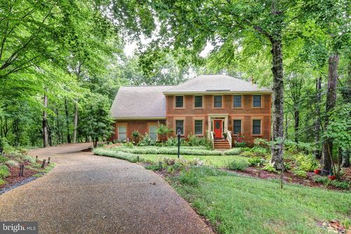 104 Tudor Dr, Williamsburg, VA, 23188-1847 | Card Image