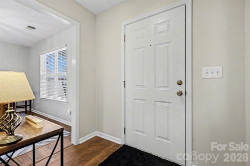 6323 Pine Hollow Dr, Charlotte, NC, 28212-4550 | Card Image