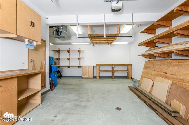 104 Garage | Image 105