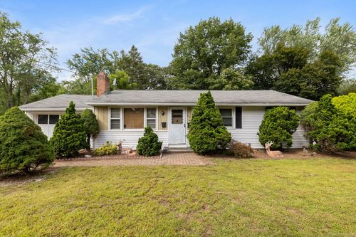 28 Garry Rd, Windsor Locks, CT, 06096-2813 | Card Image