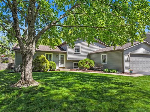 405 Carriage Hill Rd, Naperville, IL, 60565-2618 | Card Image