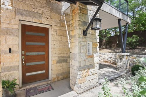 7209 Bassett Ct, Austin, TX, 78741-5401 | Card Image