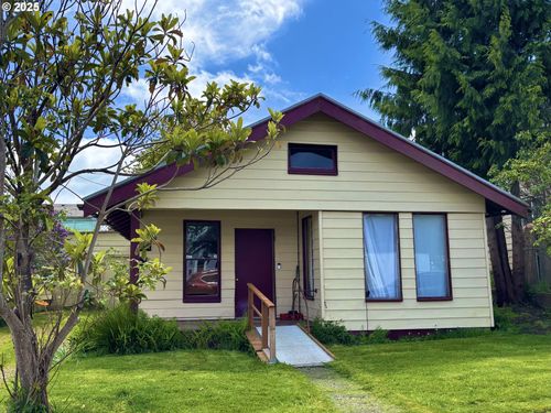 1074 Fir Ave, Reedsport, OR, 97467-1328 | Card Image