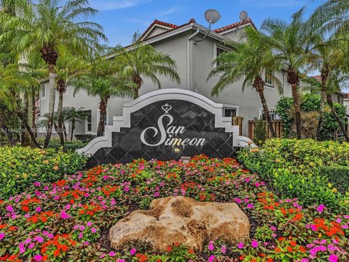 3932-3932 San Simeon Ln, Weston, FL, 33331-5058 | Card Image