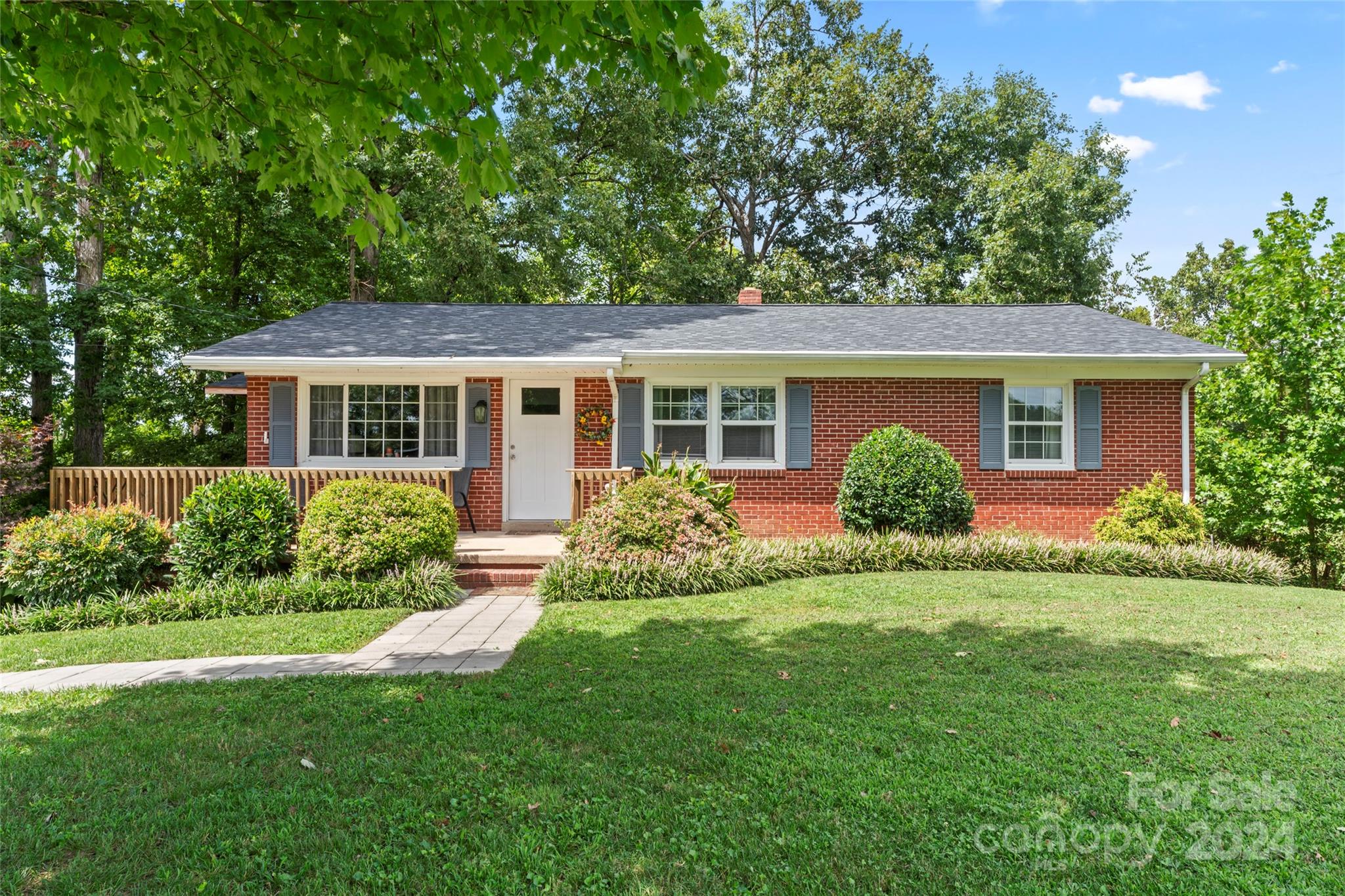 Lavender Rd, Grover, NC 28073