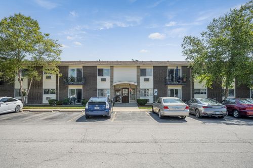 apt-2f-8808 N Leslie Ln, Des Plaines, IL, 60016-4118 | Card Image