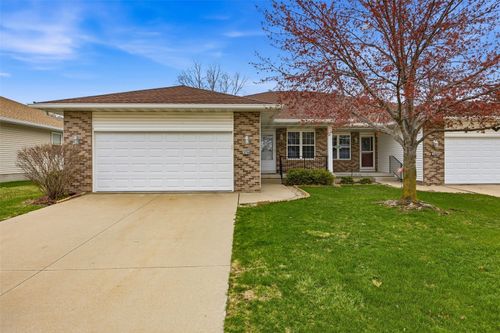 3250 Sunburst Ave, Marion, IA, 52302-7719 | Card Image