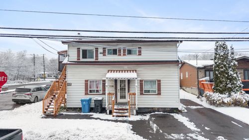 {{alt}} | Card Image