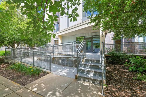 apt-207-2565 Franklin Ave, Saint Paul, MN, 55114-3001 | Card Image