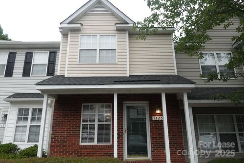 1725 Forest Side Ln, Charlotte, NC, 28213-2104 | Card Image