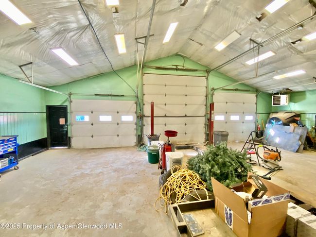 Shop with 3 Overhead Doors | Image 14