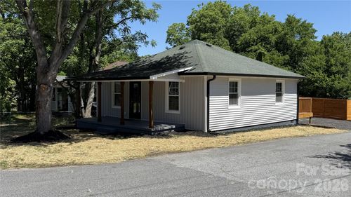 500 Broad St, Kannapolis, NC, 28081-4755 | Card Image
