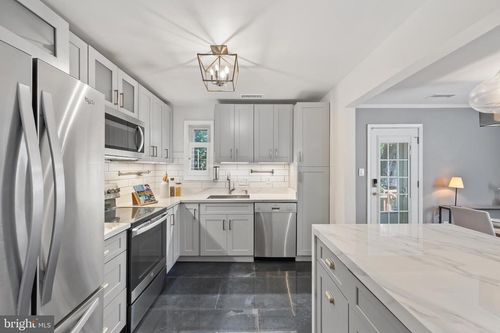 45-6721 Kenwood Forest Ln, CHEVY CHASE, MD, 20815-6501 | Card Image