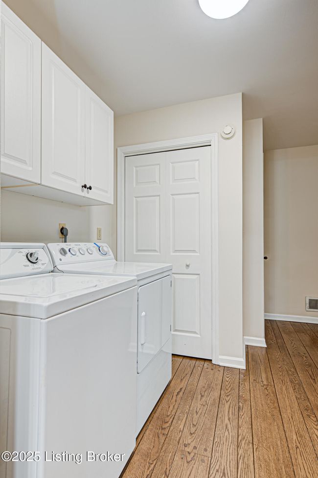 1014 Old Mill Stream Ln, House other with 5 bedrooms, 4 bathrooms and null parking in Shepherdsville KY | Image 14