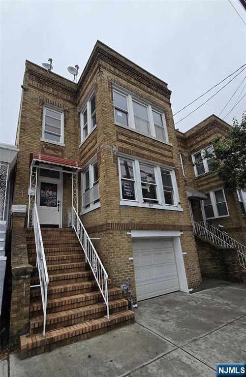 418 67th St, West New York, NJ, 07093-4775 | Card Image