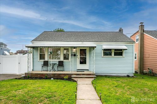 54 Holly St, Port Reading, NJ, 07064-1112 | Card Image