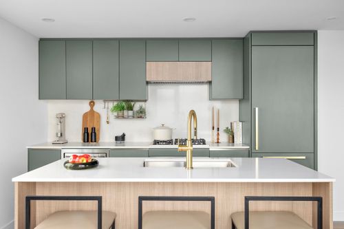 2303-13573 98a Avenue, Surrey, BC, V3T0X1 | Card Image