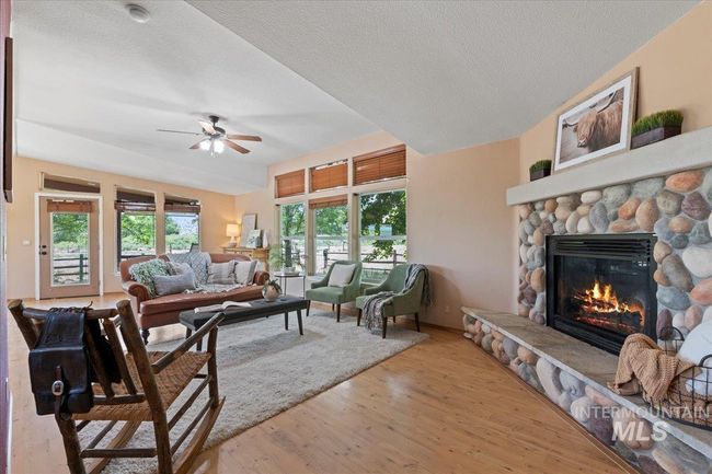 16635 Bates Creek Rd, House other with 3 bedrooms, 2 bathrooms and 2 parking in Oreana ID | Image 4