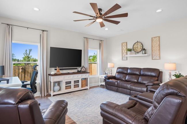 574 N Canal Dr, House other with 2 bedrooms, 2 bathrooms and 4 parking in Port St. Joe FL | Image 44