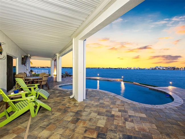 11000 8 Th St E, House other with 4 bedrooms, 5 bathrooms and null parking in Treasure Island FL | Image 66