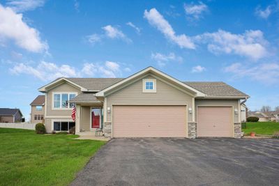 339 3rd Avenue Ne, House other with 5 bedrooms, 2 bathrooms and null parking in Lonsdale MN | Image 1