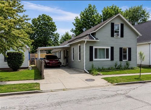 4318 E 72nd St, Cleveland, OH, 44105-5704 | Card Image