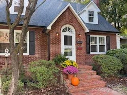 110 Lincoln Ave, Marion, NC, 28752-4136 | Card Image