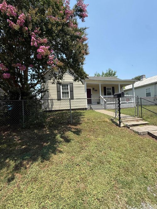 2213 Russell Ave Sw, Roanoke, VA, 24015-4817 | Card Image