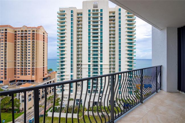 APT-1602C - 100 S Birch Rd, Condo with 3 bedrooms, 3 bathrooms and null parking in Fort Lauderdale FL | Image 24