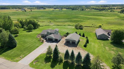 8290 185th Ave Nw, Nowthen, MN, 55303-4758 | Card Image
