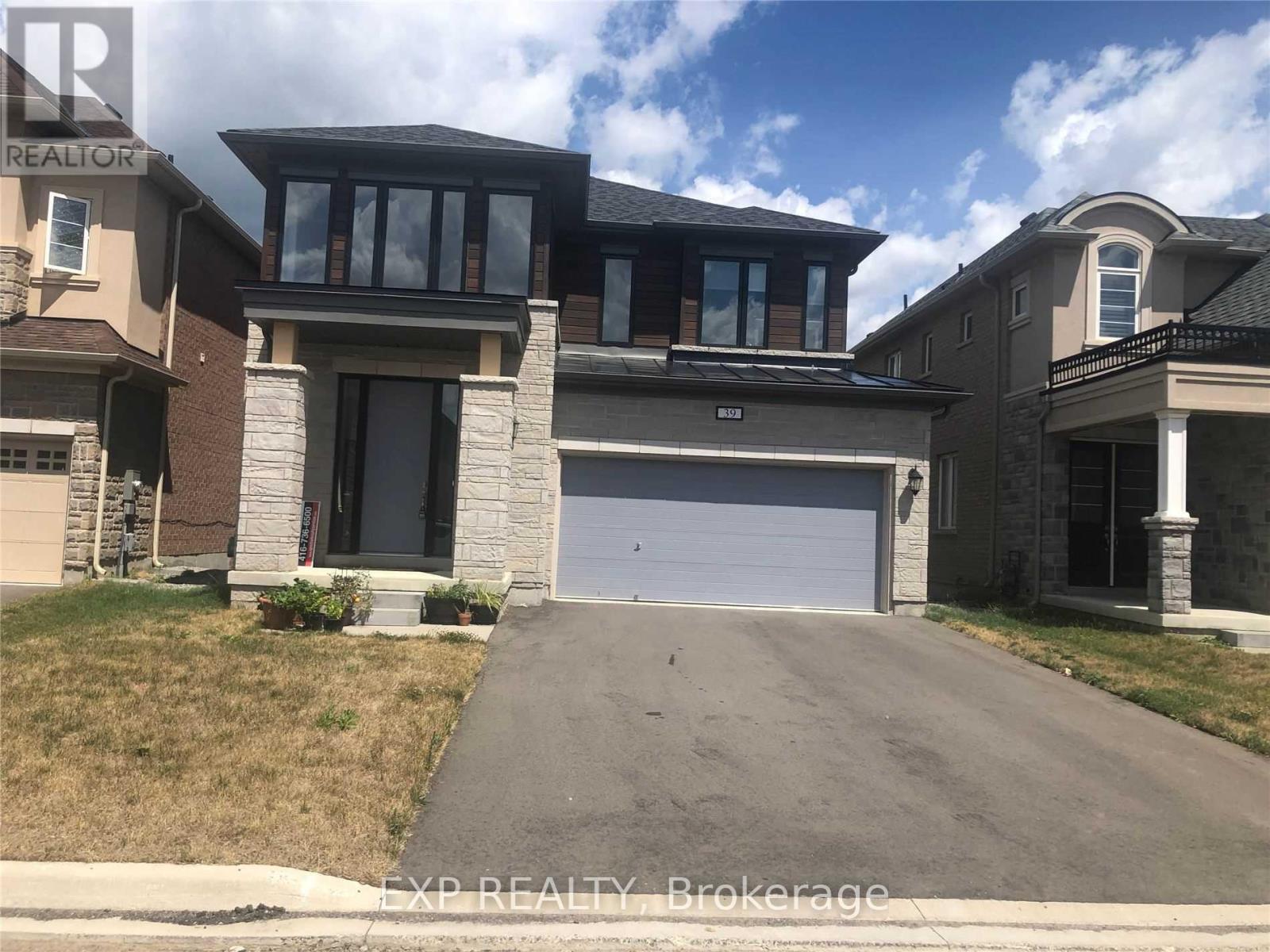 Residential Lease in Hamilton (Ancaster) 2