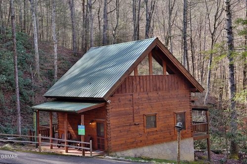 3030 Brothers Way, Sevierville, TN, 37876 | Card Image