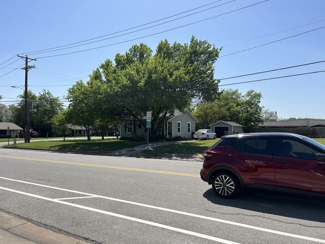 City streets are in great condition. | Image 6
