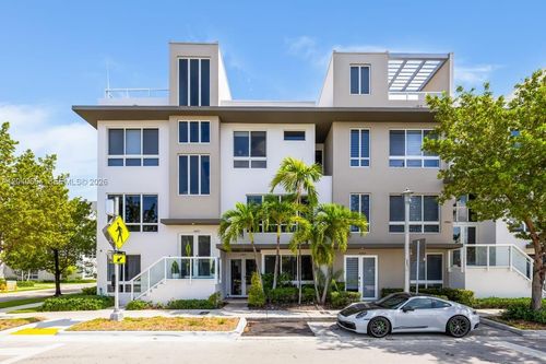 10471 Nw 66th St, Doral, FL, 33178-3899 | Card Image