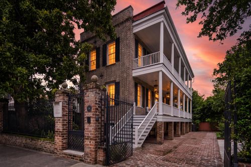 30 Anson St, Charleston, SC, 29401-2015 | Card Image