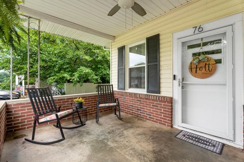 76 Lawrence St, Lyman, SC, 29365-1635 | Card Image