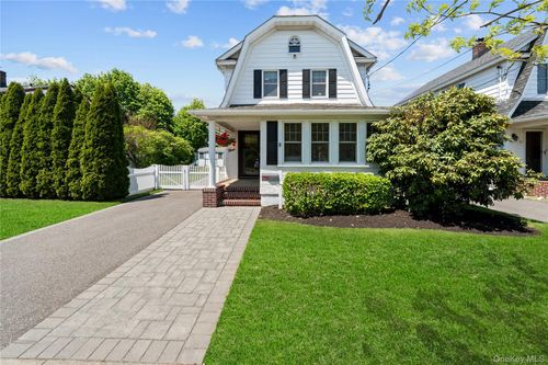 9 Ormond St, Rockville Centre, NY, 11570-5534 | Card Image