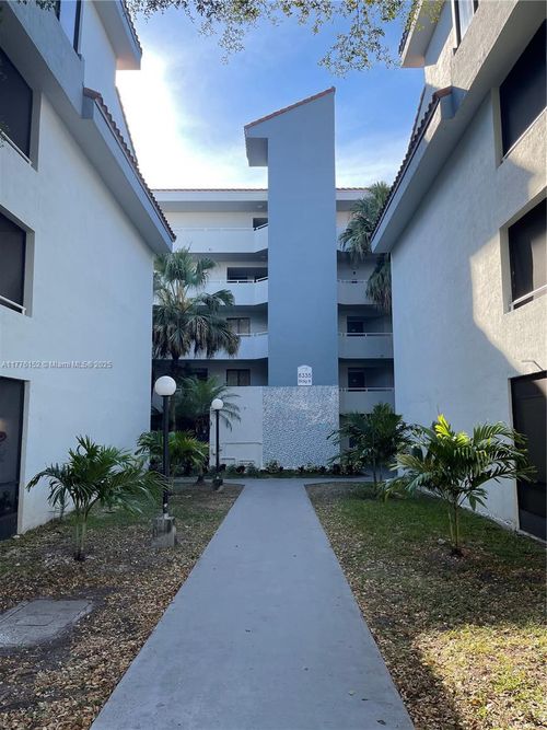 apt-106-8335 Sw 152nd Ave, Miami, FL, 33193-4016 | Card Image