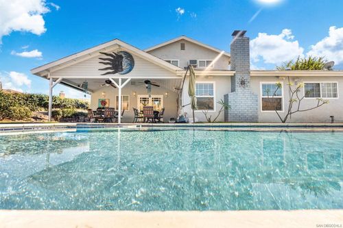 911 Groveton Ave, Glendora, CA, 91740-5355 | Card Image