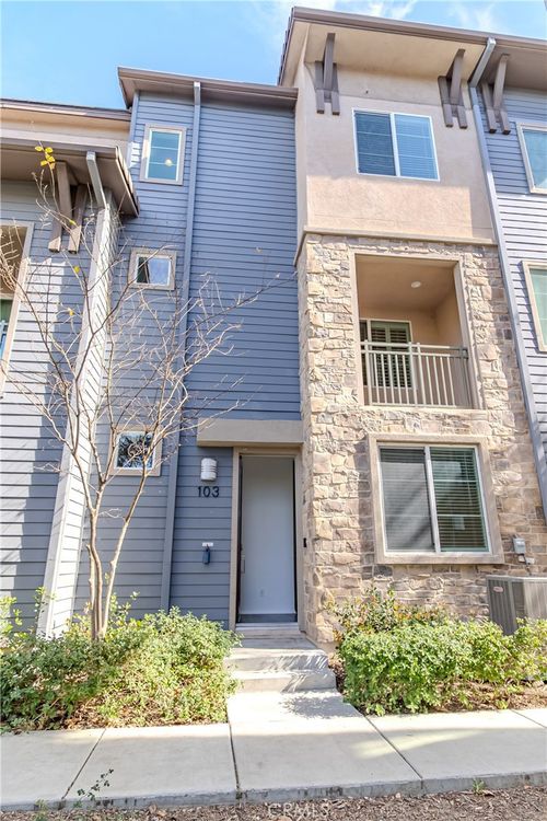 103-646 Savi, Corona, CA, 92878 | Card Image