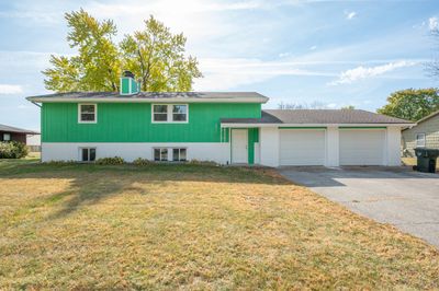 2715-2725 Summer Meadows Drive, Home with 4 bedrooms, 2 bathrooms and null parking in Perry IA | Image 1