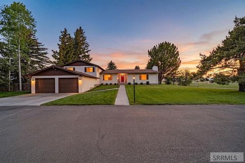 111 E 65th S, Idaho Falls, ID, 83404 | Card Image