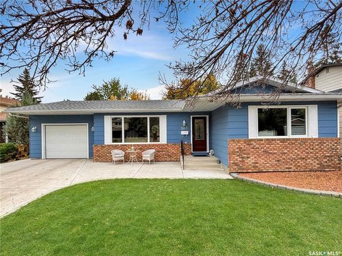 323 Tobin Cres, Saskatoon, SK, S7K4N4 | Card Image