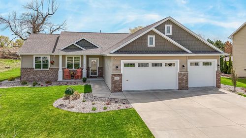 889 W Hubble Lane, GRAND CHUTE, WI, 54913 | Card Image