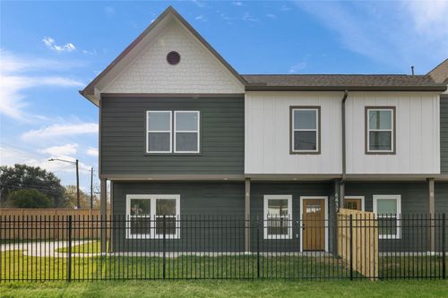 6417 Eastland St, Houston, TX, 77028-4525 | Card Image