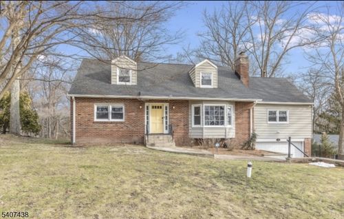 13 Woodlawn Dr, Morristown, NJ, 07960-3737 | Card Image