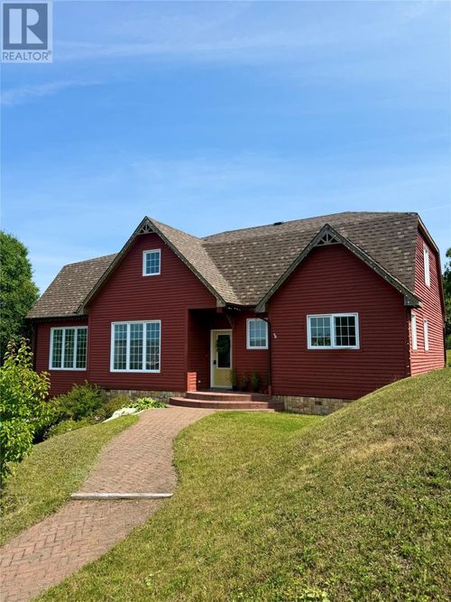 42 Municipal Sq, Clarenville, NL, A5A1T2 | Card Image