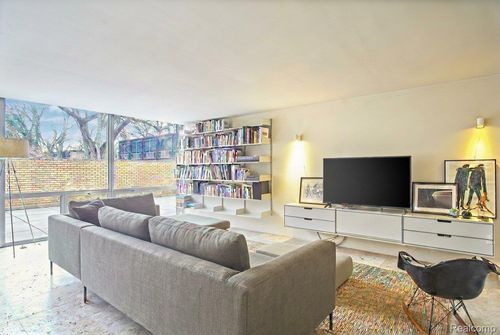 1320 Nicolet Pl, Detroit, MI, 48207-2838 | Card Image