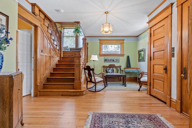 Foyer | Image 7