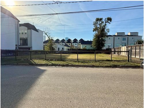 1920 Houston Ave, Houston, TX, 77007-4144 | Card Image